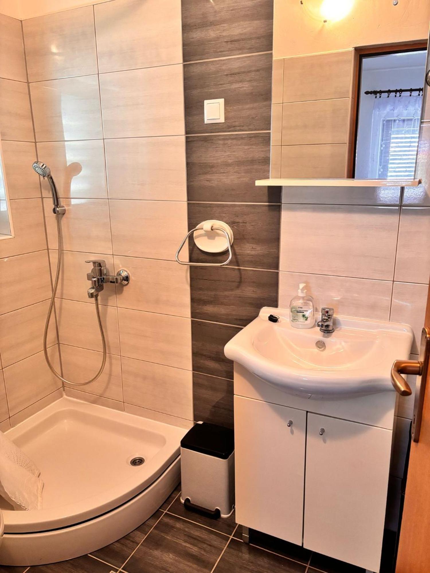 Ruza I Natalija Apartment Карлобаг Стая снимка
